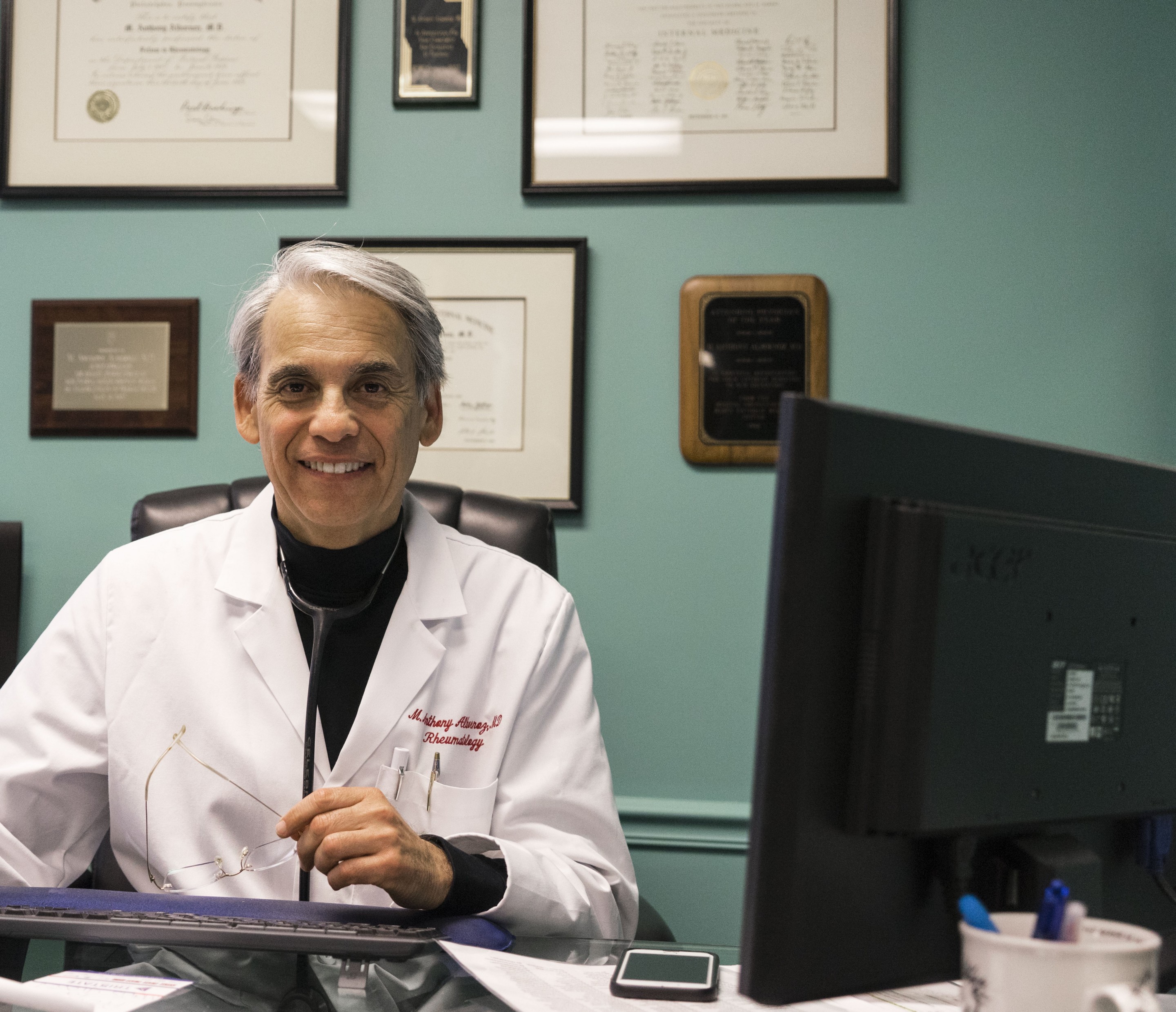 Arthritisdoc Together With Dr Albornoz We Can Build A Healthier Tomorrow